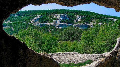 Вид из одной из пещер