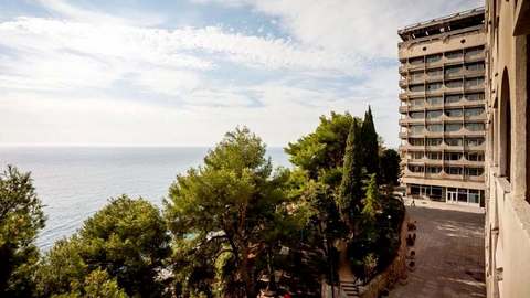 Корпуса 10 и 11