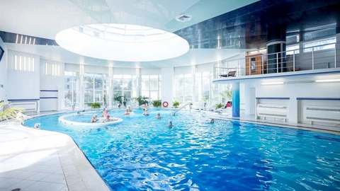 Крытый бассейн