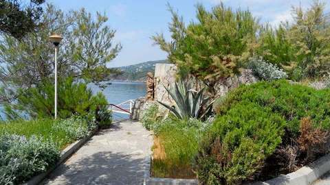 Территория отделения «Морской прибой»