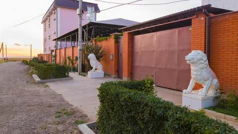 Главный вход