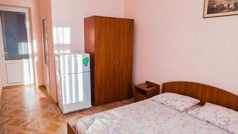 3-местный номер «Делюкс» с французским балконом (корпус 2)