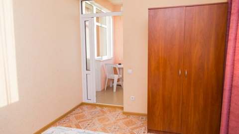 4-местный номер «Делюкс» с видом на море (корпуса 1, 2)