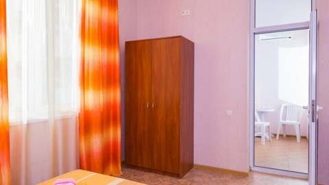 5-местный номер «Делюкс» с видом на море (корпуса 1, 2)