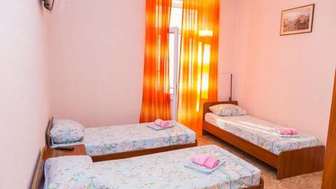 5-местный номер «Делюкс» с видом на море (корпуса 1, 2)