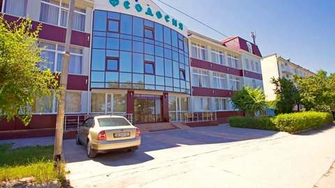 Центральный вход