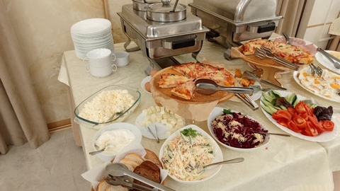 Завтрак в ресторане отеля