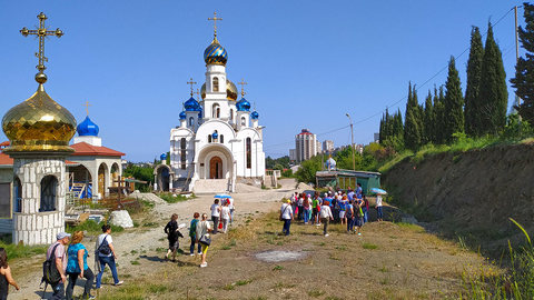 Храм Святых Царственных Страстотерпцев