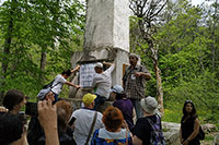 Монумент в память проезда на Южный берег Александра I на Ангарском перевале
